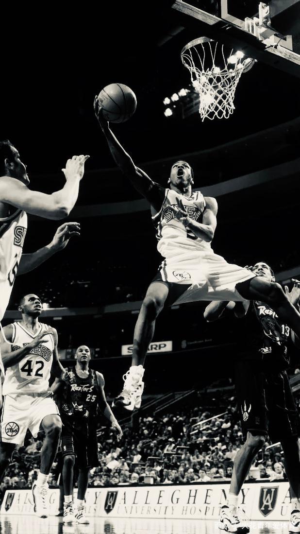 独一档！库里单场7&8&9&10记三分的场次均位列历史第一（史无前例！库里单场投进7、8、9、10记三分的次数均为历史第一）