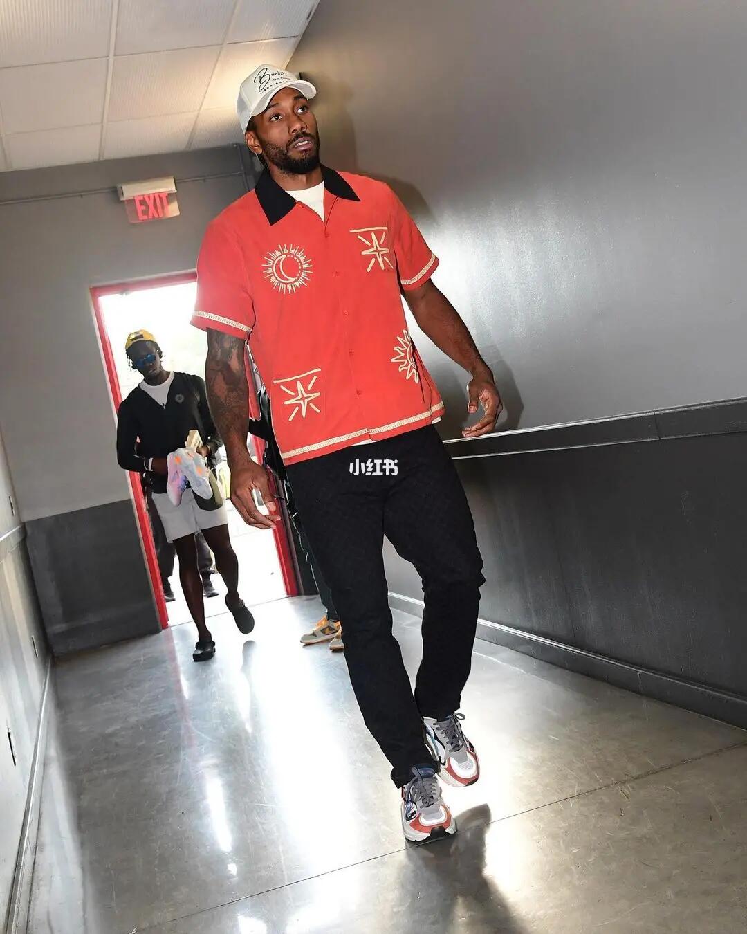 皇马客战巴列卡诺：姆巴佩、维尼修斯首发，卜拉欣出战（皇马做客巴列卡诺：姆巴佩与维尼修斯先发，卜拉欣出场）