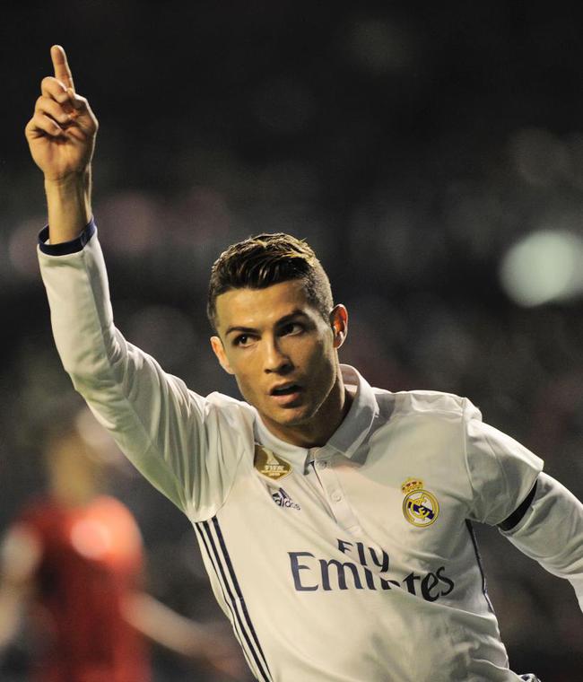 圣保罗总监：会在奥斯卡康复后再讨论未来，做事首先要人性化（圣保罗高层：奥斯卡伤愈后再谈去向，决策以人为本）