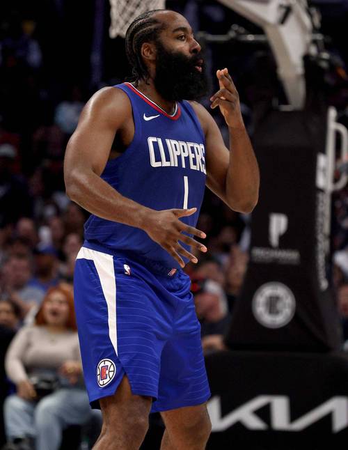 马丁内利：欧冠比赛空间更大，英超有些队喜欢摆大巴所以难踢（马丁内利：欧冠空间更充裕，英超不少队爱摆大巴，比赛更难踢）