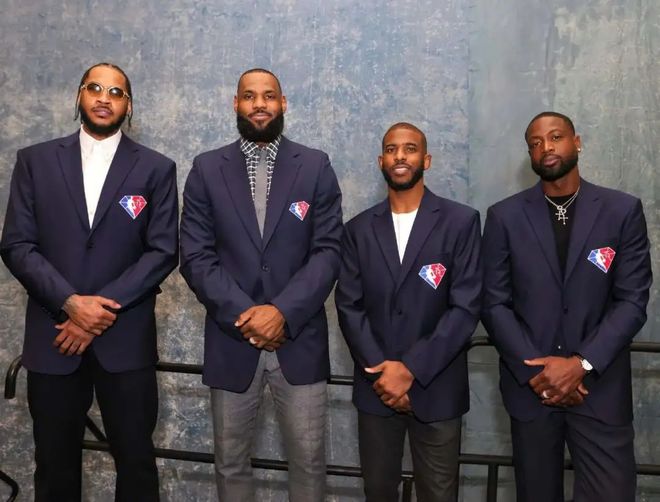 同病相怜！老鹰中锋弗洛林过去几个月一直在与塔图姆交流康复经验（惺惺相惜！老鹰中锋弗洛林近几个月持续与塔图姆交流康复心得）