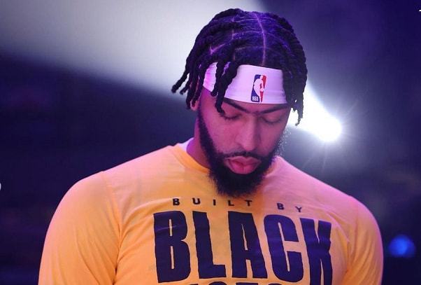 2025巴甲33轮：罗尼双响，公鸡客场逆转击溃狮子（2025巴甲第33轮：罗尼梅开二度，公鸡客场逆转大胜狮子）