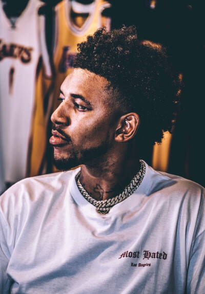 比利亚：传统9号位并没有消失，我非常欣赏阿尔瓦雷斯（比利亚：9号位从未远去，我十分看重阿尔瓦雷斯）