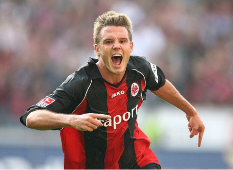 布莱顿青训学院发布含二战时期日本士兵的图片，随后删帖并致歉（布莱顿青训学院误发二战日本士兵图片，随后撤下并致歉）