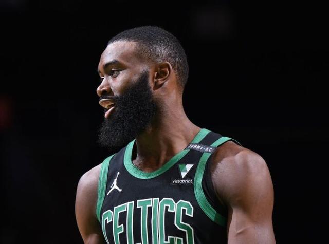 科贝电台：专家会诊由亚马尔团队要求，巴萨仍排除手术治疗（科贝电台：亚马尔团队促成专家会诊，巴萨仍不考虑手术）