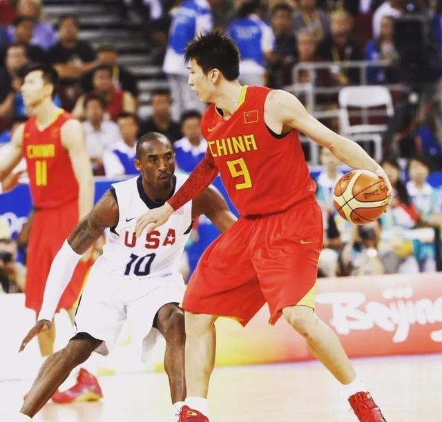 球队连胜势头延续，积分榜争夺愈发激烈（连胜势头不减，积分榜竞争愈加白热化）