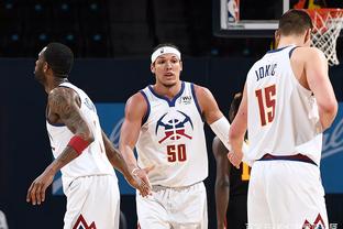 曼城大幅轮换？夸安萨：他们今晚首发的球员有些也是世界级的（夸安萨谈曼城轮换：今晚首发同样不乏世界级球员）